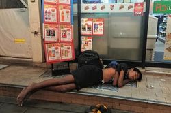 Số phận long đong của những đứa trẻ sống trên đường phố Bangkok