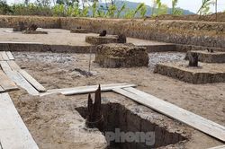 Thêm 13 cọc gỗ nghi liên quan đến trận Bạch Đằng phát lộ ở Hải Phòng