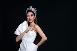 Hoa hậu Khánh Vân siêu gợi cảm sau 2 tháng đăng quang
