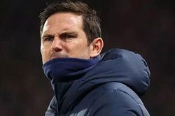 Fan Chelsea nổi điên với đội hình 'tệ nhất lịch sử' của Lampard