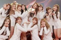 Đài KBS thẳng thừng bác bỏ kiến nghị gạch tên IZ*ONE khỏi Music Bank của antifan