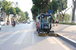 Bảo đảm vệ sinh môi trường phục vụ hoạt động kỷ niệm 90 năm Ngày thành lập Đảng bộ thành phố Hà Nội