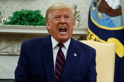 Tổng thống Mỹ Donald Trump ủng hộ bán động cơ máy bay cho Trung Quốc