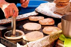 Tiệm bánh rán ngoài giòn trong mềm ở Hàn Quốc