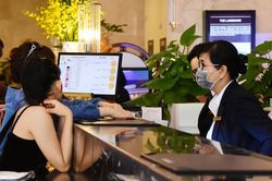 Khách sạn Rex Sài Gòn chung tay phòng chống dịch bệnh Covid-19