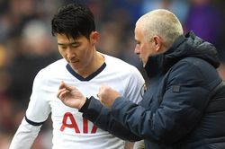 Mourinho nhận hung tin từ Son Heung-min trước trận gặp Leipzig
