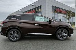 SUV Nissan sử dụng động cơ V6, giá hơn 1 tỷ đồng