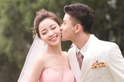 Vợ Phan Văn Đức khoe ảnh con đầu lòng, tiết lộ em bé có sống mũi cao giống bố