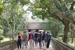 Ninh Bình: Có 2 ca bệnh nghi ngờ Covid-19 được lấy mẫu xét nghiệm