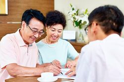 Yêu thương cũng 'có qua có lại'