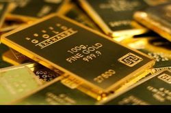 Giá vàng trong nước và thế giới vọt lên đỉnh cao