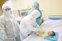 Hành trình bé 3 tháng tuổi thoát bệnh Covid-19