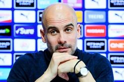 HLV Pep Guardiola lần đầu lên tiếng sau khi Man City bị UEFA cấm cửa