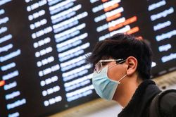Tại châu Âu, nỗi sợ hãi còn lan nhanh hơn cả virus Corona