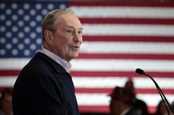 Tỷ phú Michael Bloomberg tuyên bố bán đế chế truyền thông nếu thắng cử