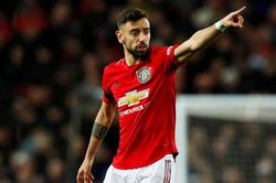 Bruno Fernandes chỉ ra điểm yếu của M.U, được so sánh với huyền thoại cùng số áo