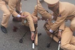 Danh tính đôi nam nữ đi xe máy vượt đèn đỏ tông bất tỉnh trung úy CSGT