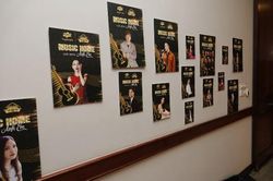 Khởi động chương trình Music Home
