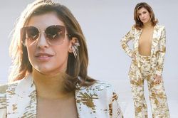 Tình cũ của 'bò mộng' Vieri mặc áo màu nude phản cảm, gây hiểu nhầm