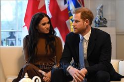 Khó khăn mới của vợ chồng Harry - Meghan sau khi rời Hoàng gia Anh