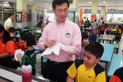 Học sinh Singapore, Thái Lan đi học không cần đeo khẩu trang đến trường