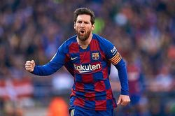 Messi ghi poker, Barca chiếm ngôi đầu của Real