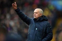 HLV Mourinho khẳng định đã hiểu rất rõ 'bài vở' Chelsea, xem Tottenham là đội cửa dưới trong cuộc đua top 4