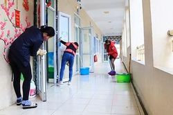 Xem xét cho học sinh đi học trở lại vào đầu tháng 3