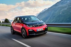 2022, BMW ra mắt 5 series và 7 series chạy điện