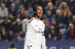 Levante 1-0 Real Madrid: Thua sốc, Real Madrid đánh mất ngôi đầu bảng