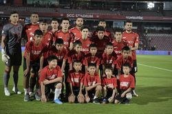VAR và siêu phẩm hạ gục Văn Lâm cùng Muangthong United