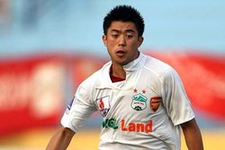 CLB TPHCM với 'bom xịt' Lee Nguyễn và câu chuyện V-League