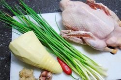 Đổi khẩu vị với bún măng vịt cho bữa sáng đậm đà