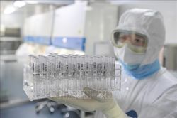 Vaccine phòng nCoV đạt thành công bước đầu trong quá trình thử nghiệm