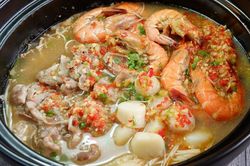 Công thức nấu canh tôm thịt với hỗn hợp tỏi ớt