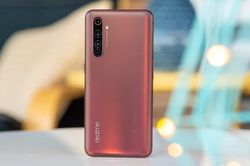 Realme ra mắt X50 Pro, chip Snapdragon 865, giá từ 528 USD