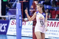 Ngắm nhan sắc của nữ VĐV bóng chuyền quyến rũ nhất Philippines