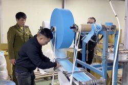 Chuyển vụ sản xuất khẩu trang bằng giấy vệ sinh sang cơ quan điều tra