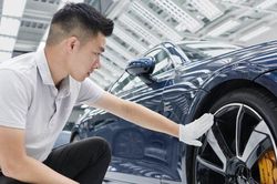 Doanh số bán xe nửa đầu tháng 2 tại Trung Quốc giảm 92%