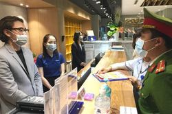 Đảm bảo an toàn cho du khách nước ngoài đến phố cổ trong mùa dịch Covid-19