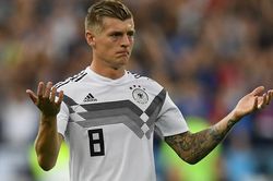 Toni Kroos tiết lộ vụ chuyển nhượng hụt tới Man United