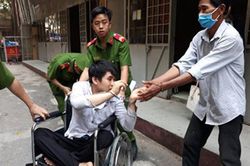 Tên trộm ở Sài Gòn trả tài sản cho nạn nhân vì cắn rứt lương tâm