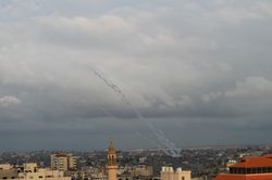 Israel sẽ phát động chiến tranh nếu việc bắn rocket từ Gaza tiếp diễn