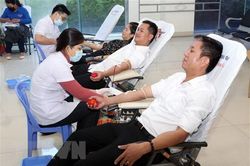Dịch COVID-19 diễn biến phức tạp, đảm bảo an toàn cho người hiến máu