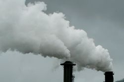 Các công ty châu Âu cần tăng chi gấp đôi cho các dự án carbon thấp