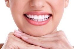 Cách làm trắng răng tuyệt vời với những nguyên liệu từ thiên nhiên