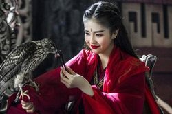 Chiêm ngưỡng nhan sắc của những 'đệ nhất hồng y mỹ nhân' trên màn ảnh Hoa ngữ