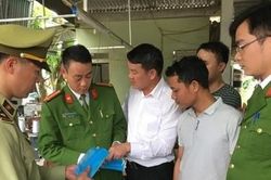 Chủ lò mổ lợn sản xuất khẩu trang y tế