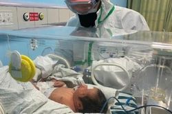 Bé gái 17 ngày tuổi nhiễm Covid-19 phục hồi kì diệu, không cần điều trị