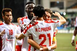 Công Phượng, Phi Sơn tỏa sáng, CLB TPHCM thắng trận đầu tay ở AFC Cup